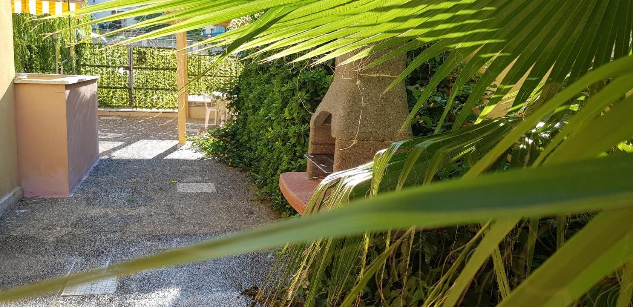 Appartamento Con Giardino Sul Mare 갈리폴리 외부 사진
